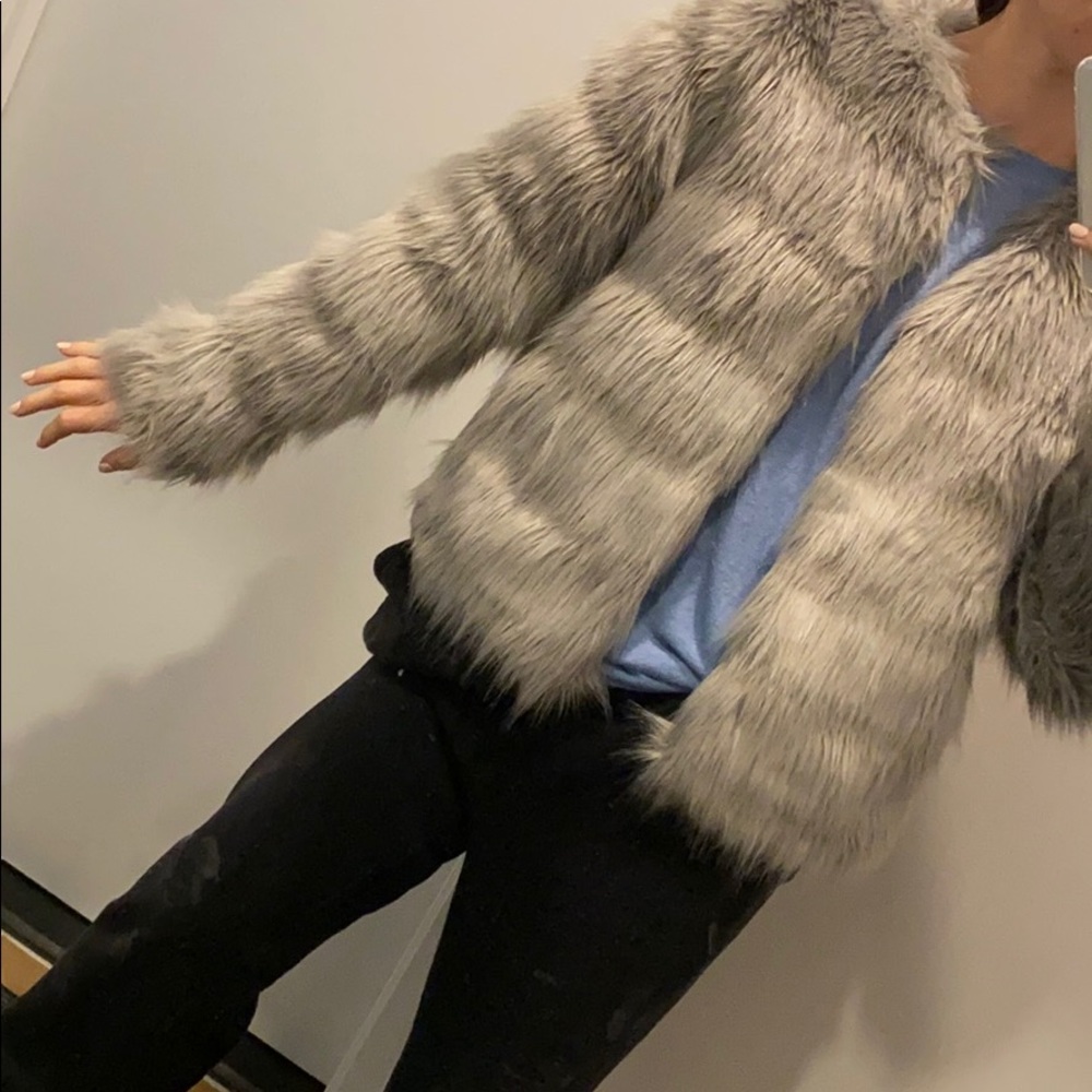 Short fur coat